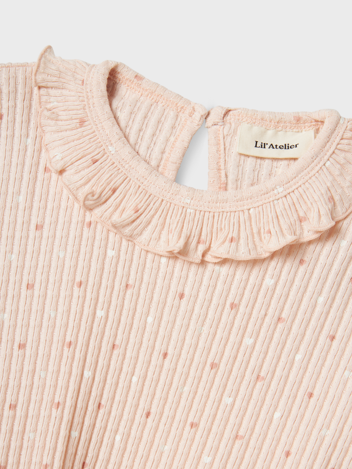 model_shot-front_full